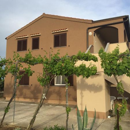 Apartments Anka Nin Bagian luar foto