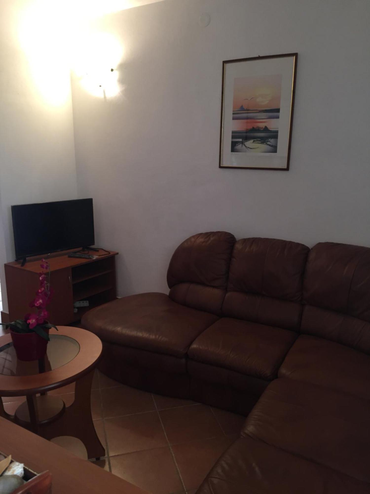 Apartments Anka Nin Bagian luar foto
